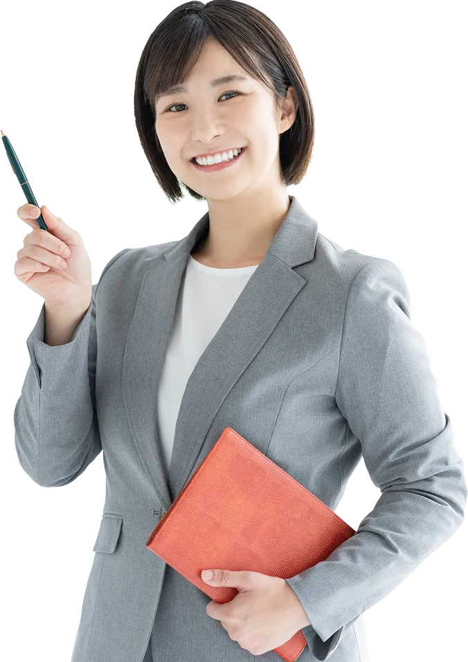 資料を持つ女性